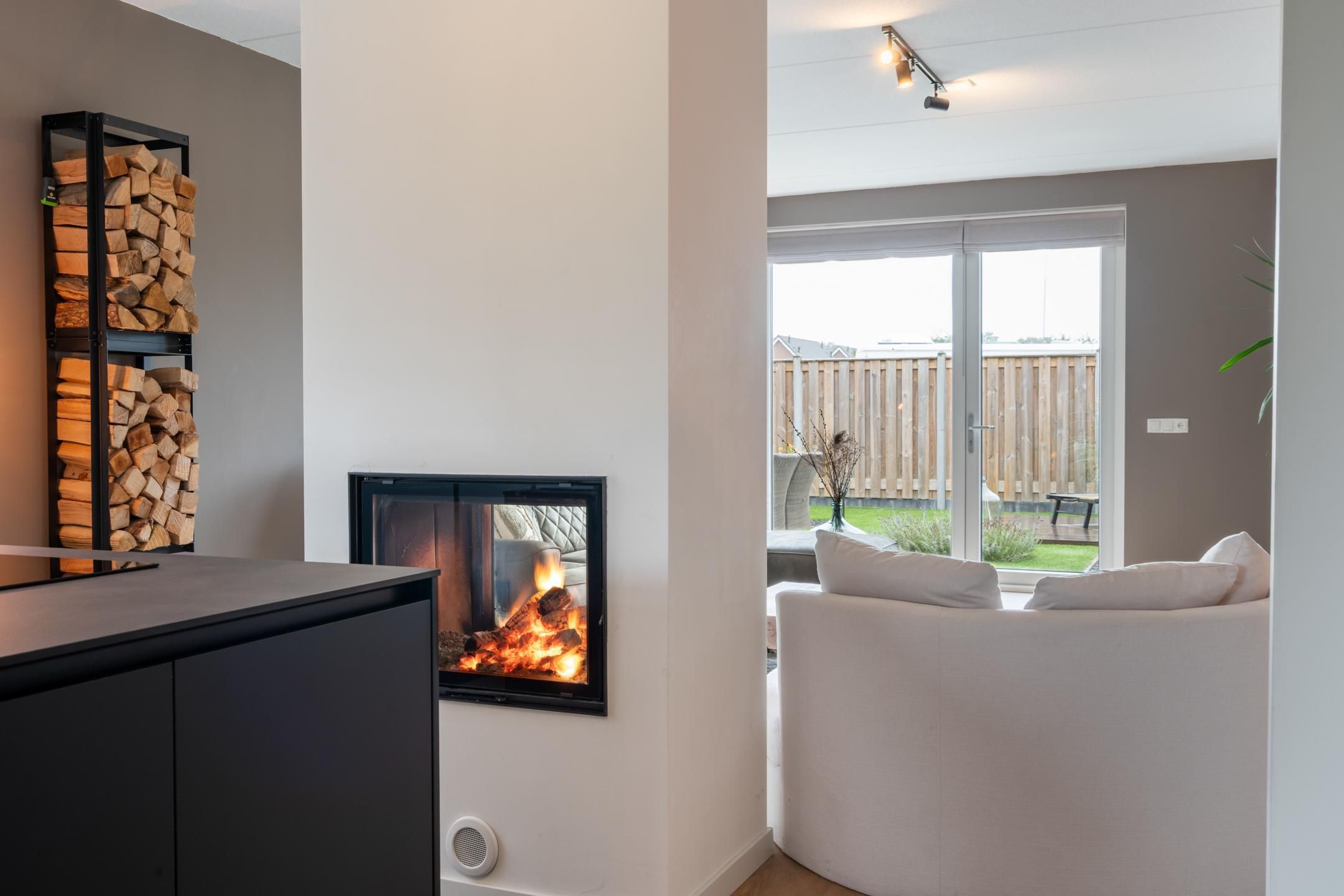 Photo 18 of Mr Martin Alewijnstraat 4