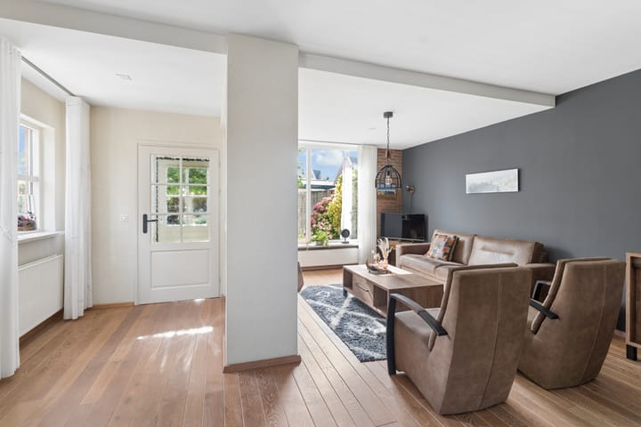 Twee-onder-één-kap te koop: Cuneraweg 203H, Rhenen
