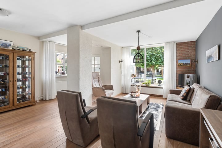 Twee-onder-één-kap te koop: Cuneraweg 203H, Rhenen
