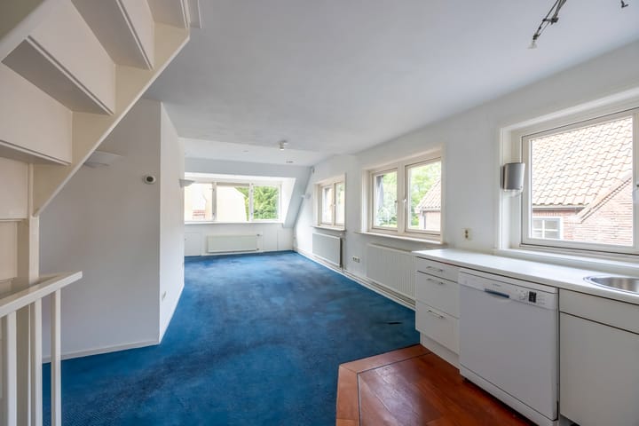 Twee-onder-één-kap te koop: Nieuweweg 30, Laren (Nh)