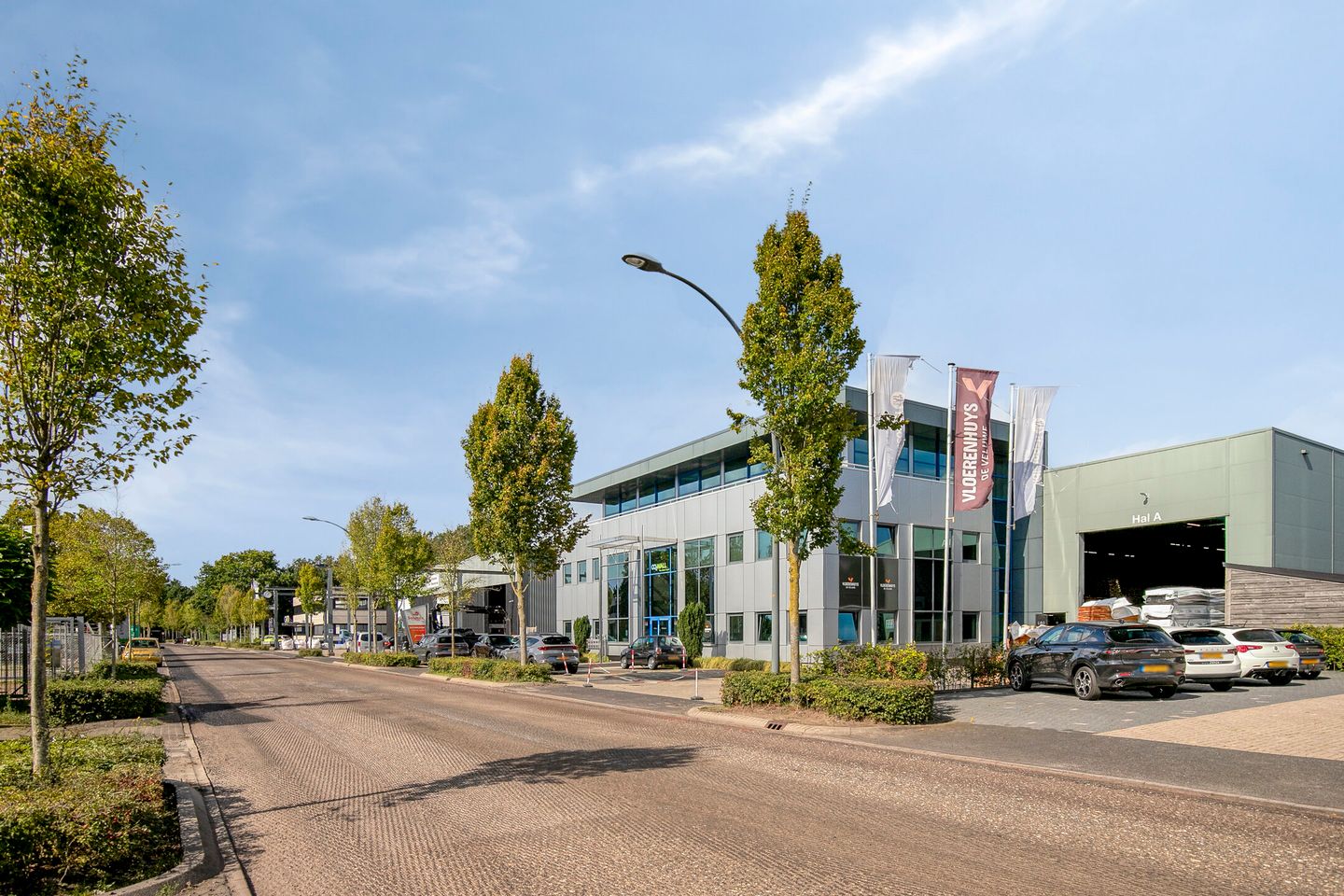 Bekijk foto 3 van Industrieweg 66