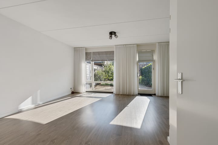 Tussenwoning te koop: Haruku 28, Barneveld