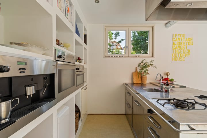 Studio te koop: Opzoomerstraat 4A, Rotterdam