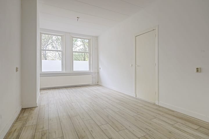 Appartement te koop: Mathenesserdijk 107A, Rotterdam