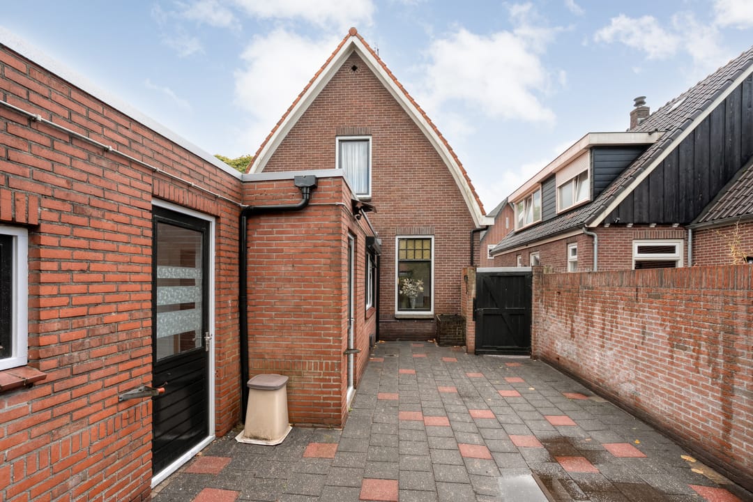 Photo 41 of Bleekstraat 34