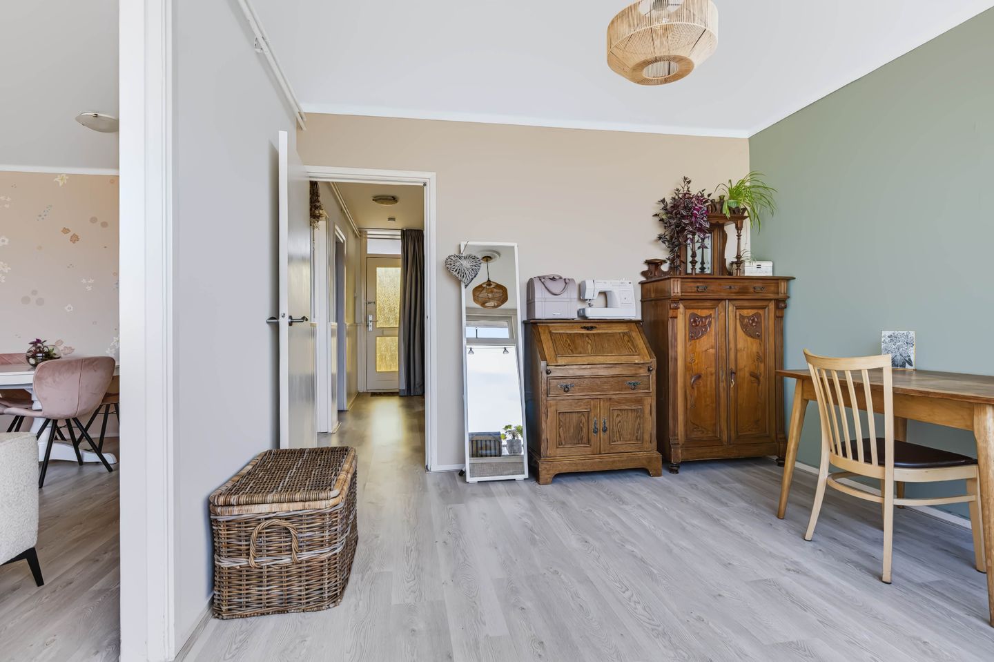 Photo 14 of Van Houtenstraat 58