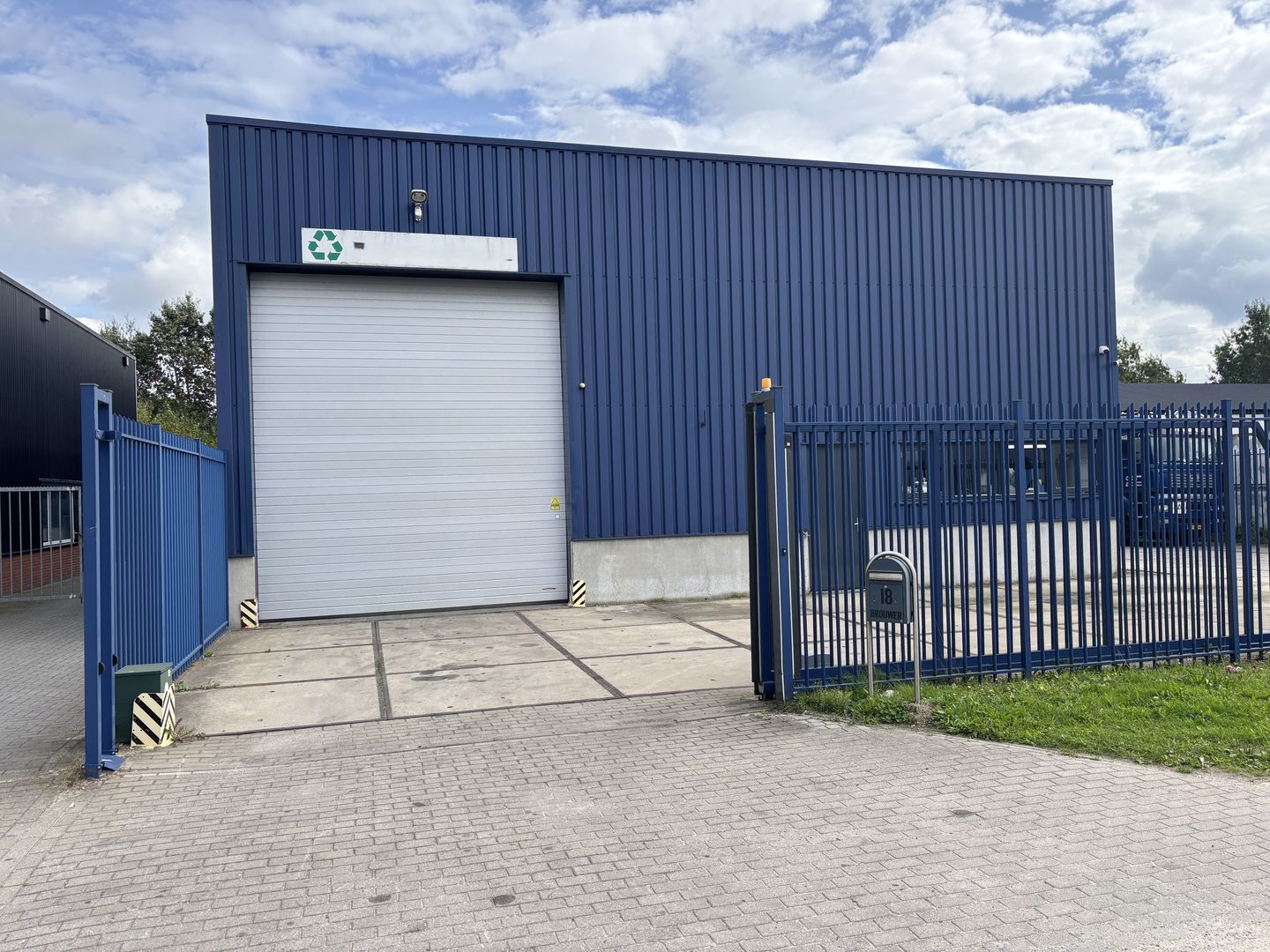 Bekijk foto 2 van Jaargetijdenweg 18