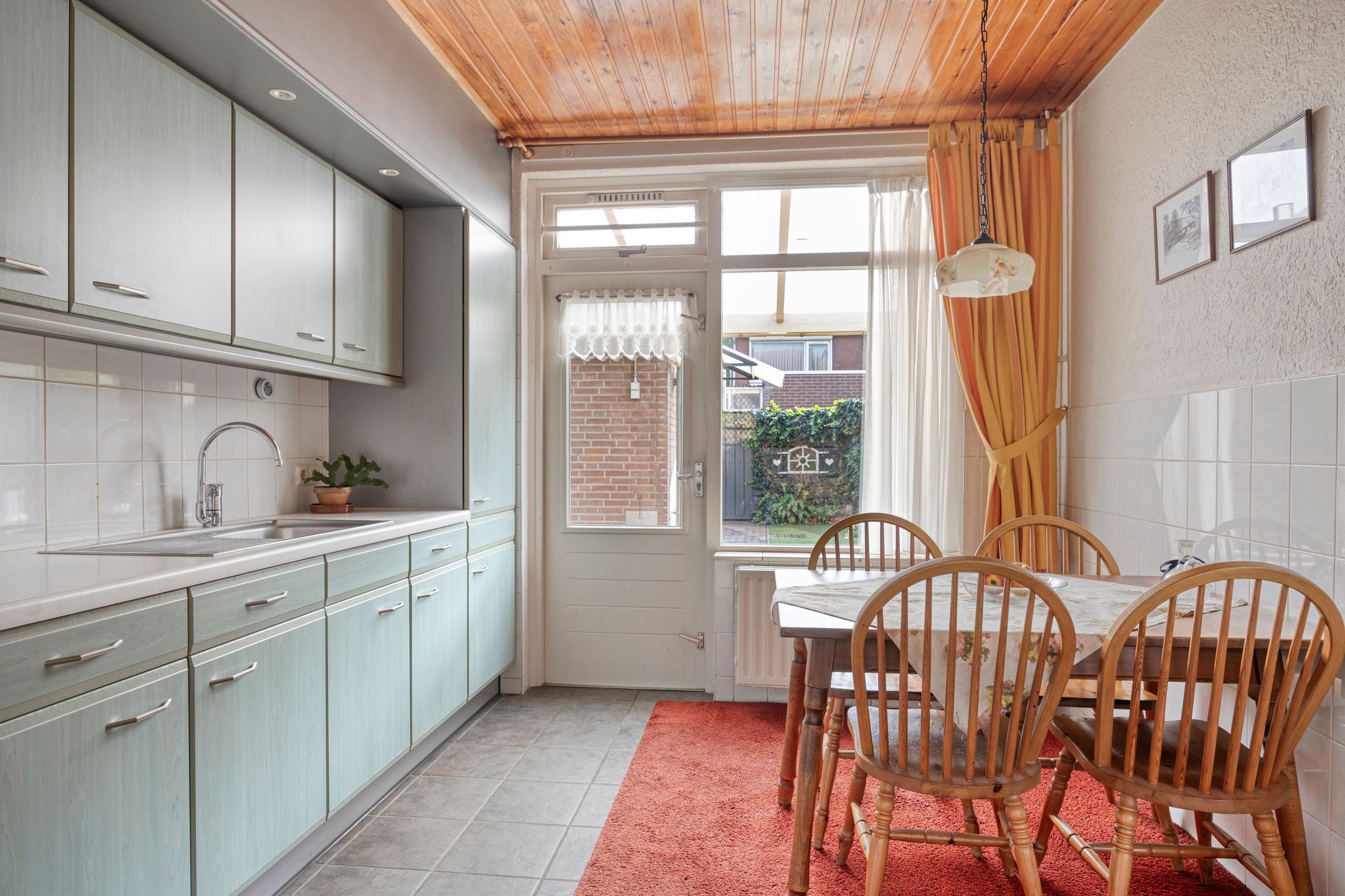 Foto 15 van St. Barbarastraat 10