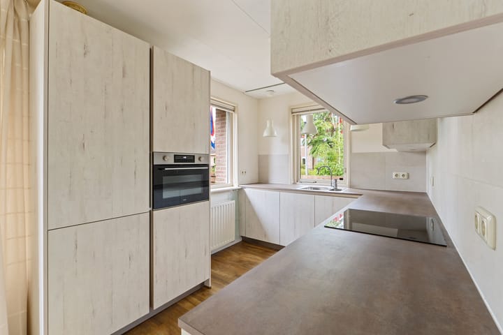 Twee-onder-één-kap te koop: Engelakker 32, Warmenhuizen