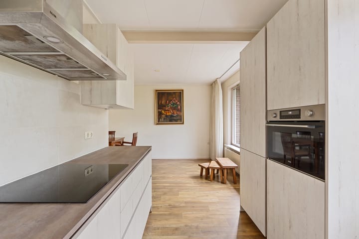 Twee-onder-één-kap te koop: Engelakker 32, Warmenhuizen