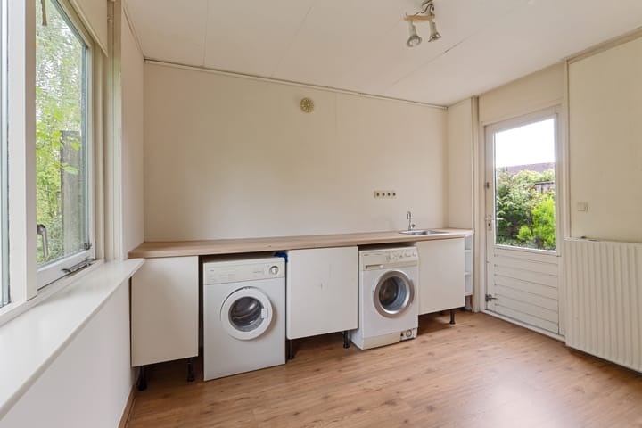 Twee-onder-één-kap te koop: Engelakker 32, Warmenhuizen