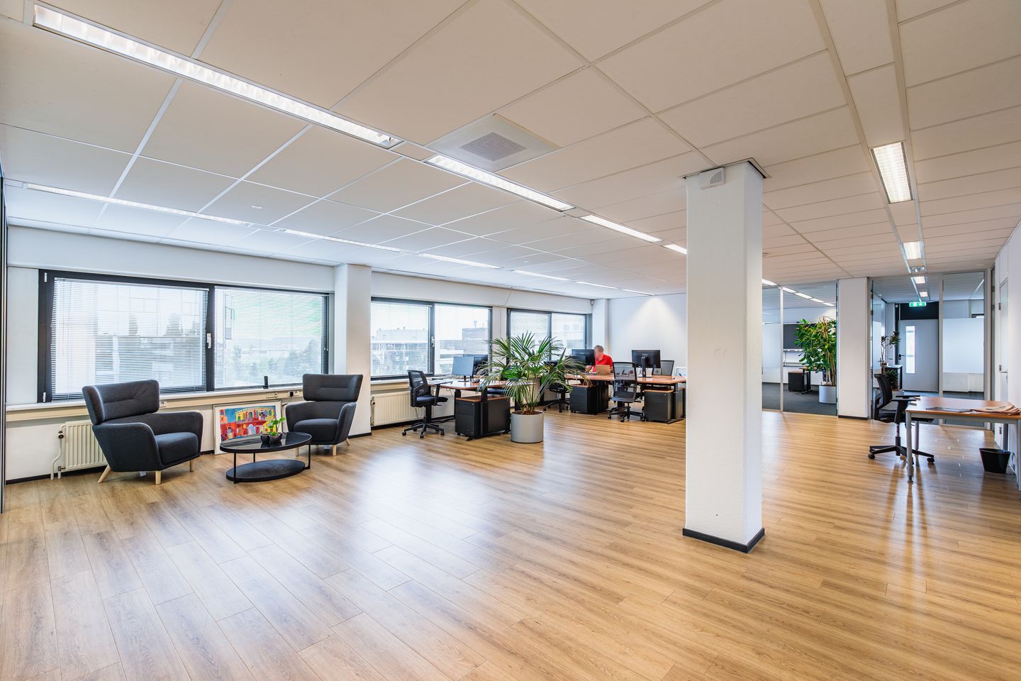 Bekijk foto 2 van Korenmolenlaan 1