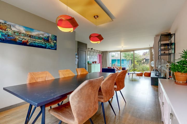 Tussenwoning te koop: Marga Klompéstraat 35, Alphen Aan Den Rijn