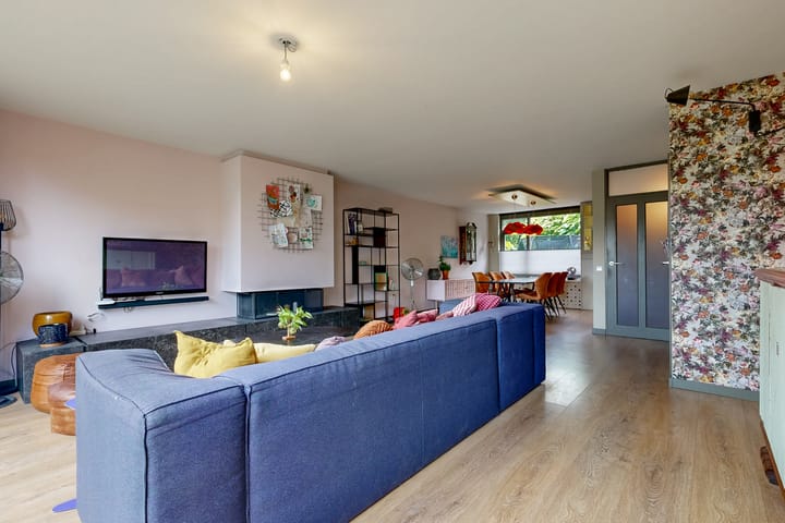 Tussenwoning te koop: Marga Klompéstraat 35, Alphen Aan Den Rijn