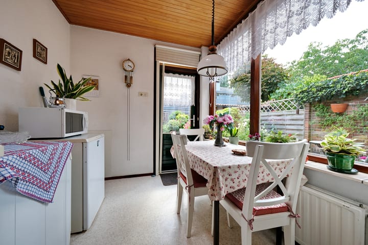 Tussenwoning te koop: Bremlaan 37, Ede