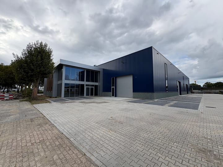 Middendijk 18-20, Helmond