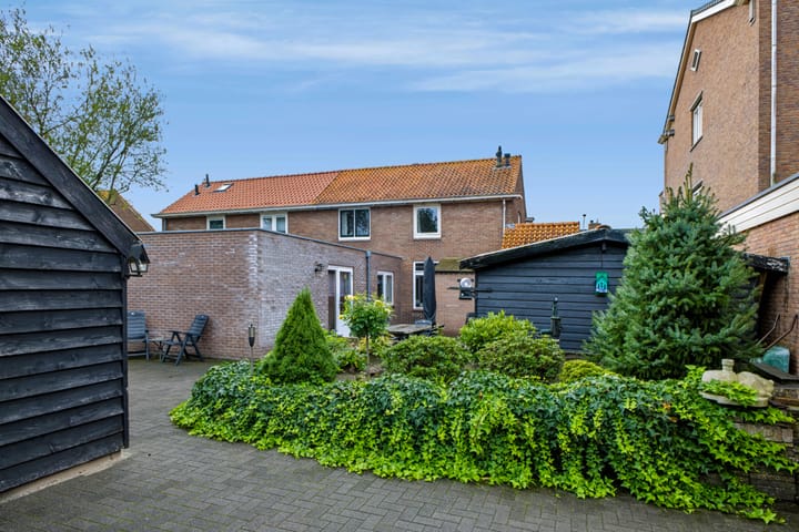 Hoekwoning te koop: Kallenbroekerweg 32, Barneveld