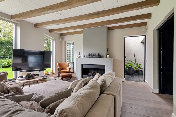 Vrijstaande woning te koop: Burg. de Kuijperlaan 14, Veghel