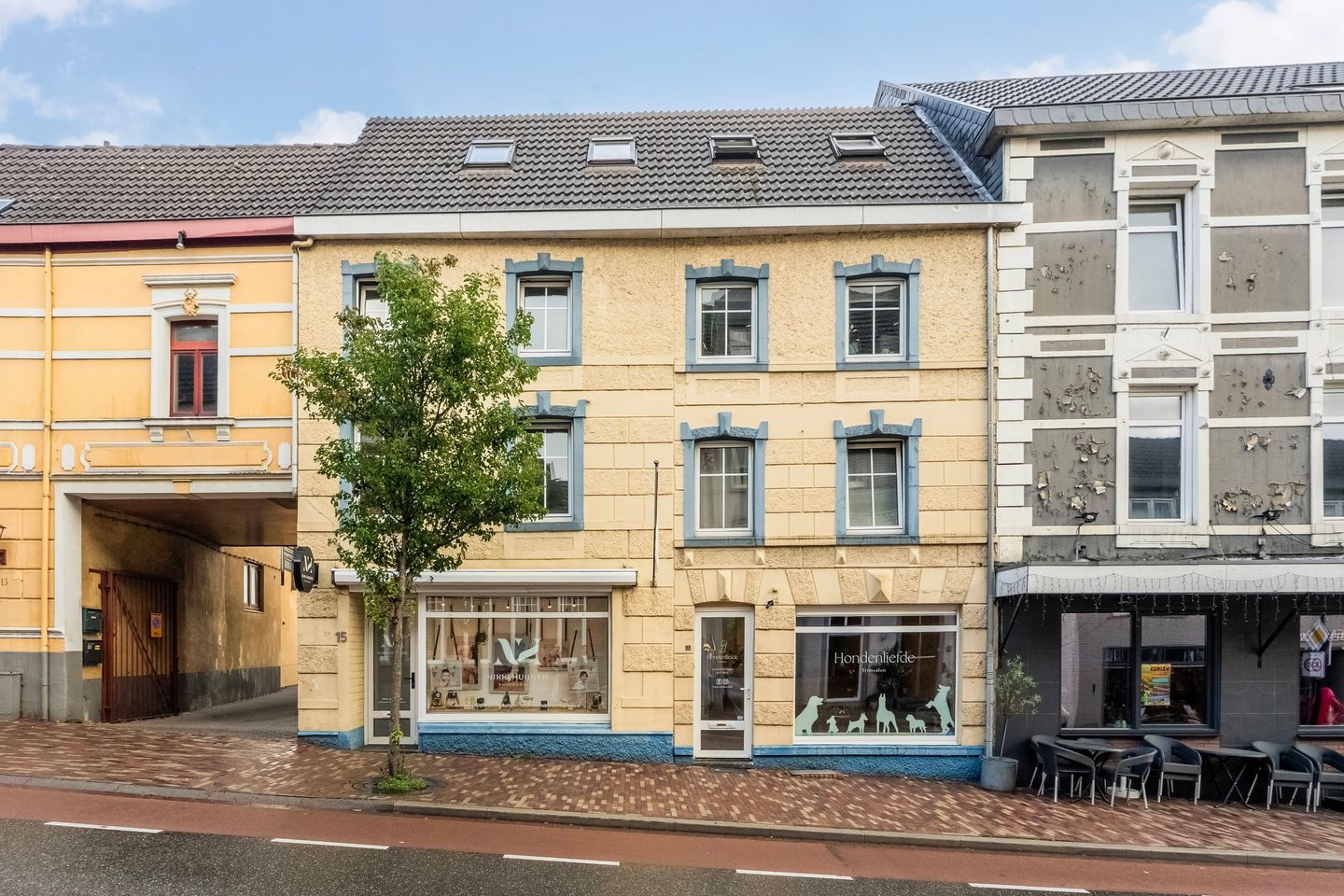 View photo 1 of Dorpsstraat 15-17