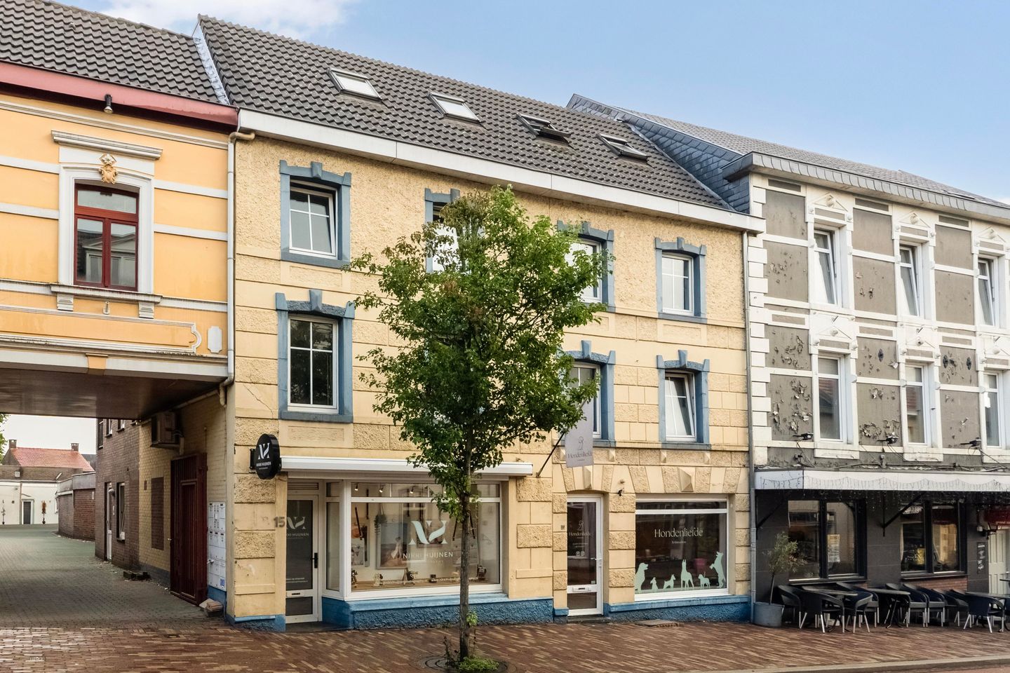 View photo 2 of Dorpsstraat 15-17