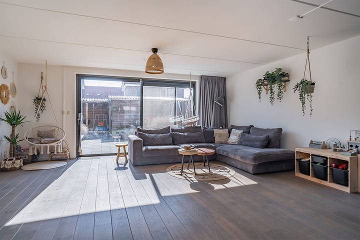 Hoekwoning te huur: Wielewaal 31, Zeewolde