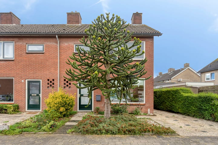 Hoekwoning te koop: Leliestraat 13, Giesbeek
