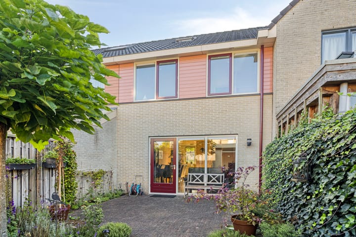 Tussenwoning te koop: seinelaan 53, Oldenzaal