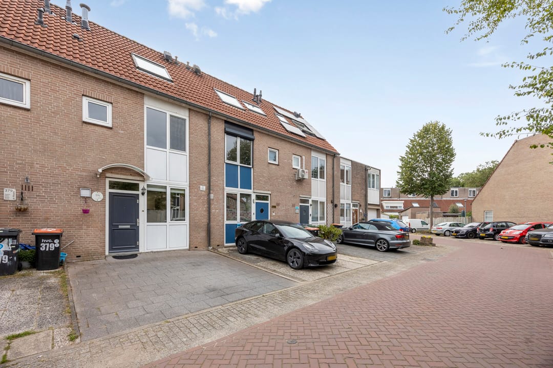 Photo 7 of Suze Groeneweg-erf 378
