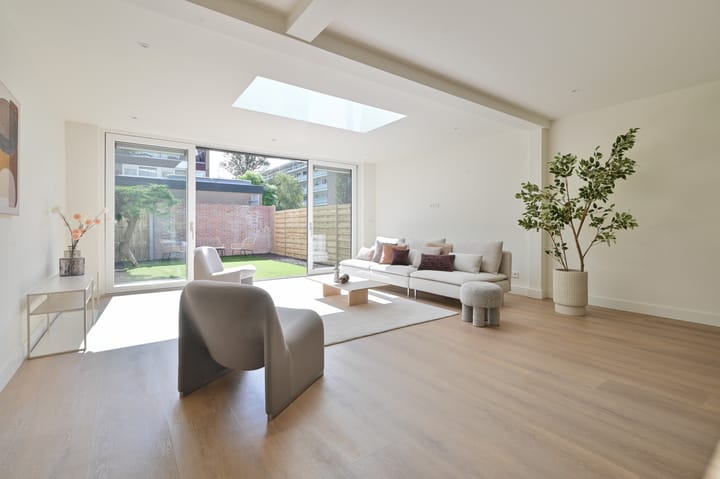 Hoekwoning te koop: Maarten Lutherweg 142, Amstelveen
