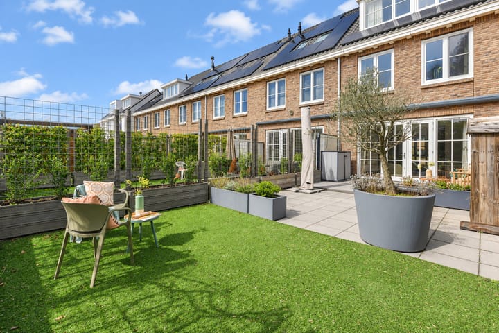 Tussenwoning te koop: Nieuwstraat 46, Leidschendam