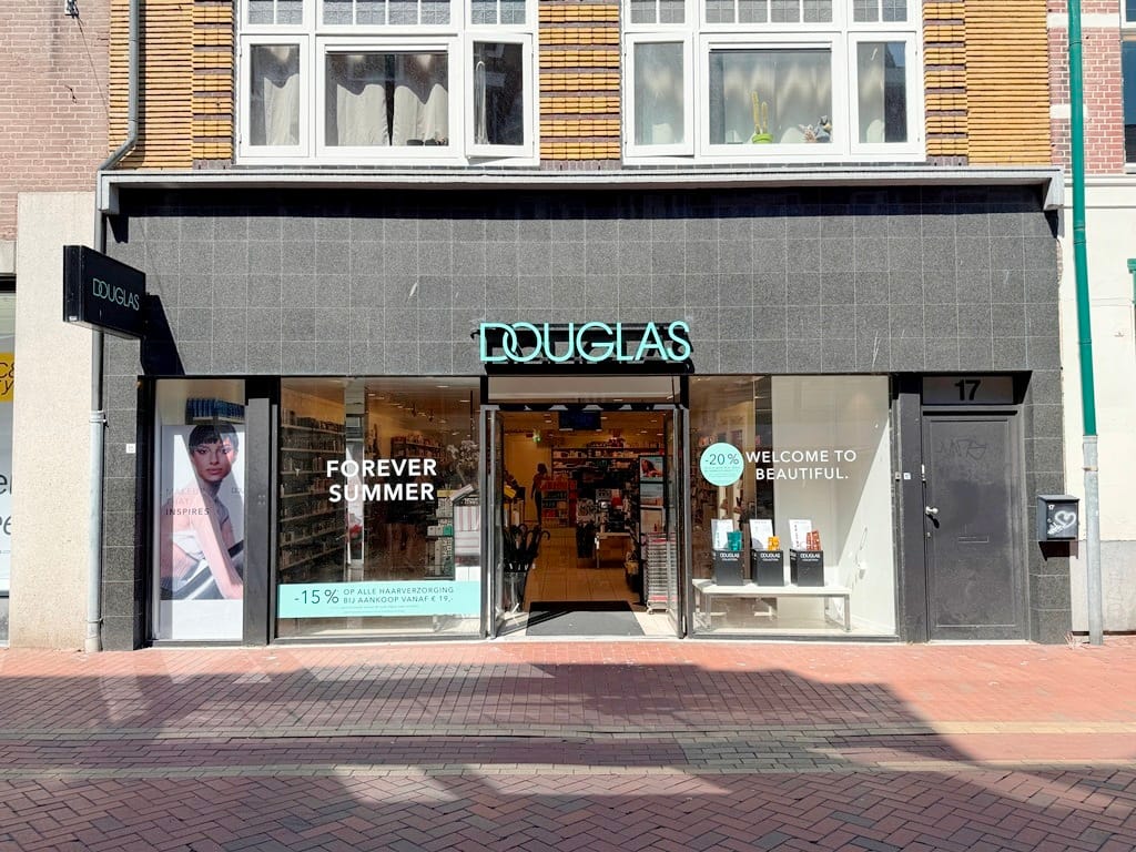 Bekijk foto 2 van Spoorstraat 15