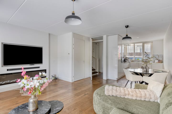 Hoekwoning te koop: Buru 73, Barneveld