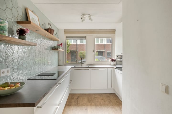 Tussenwoning te koop: Leidijk 10, Bemmel