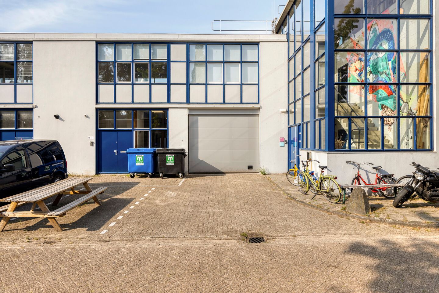 View photo 1 of Veemarkt 151