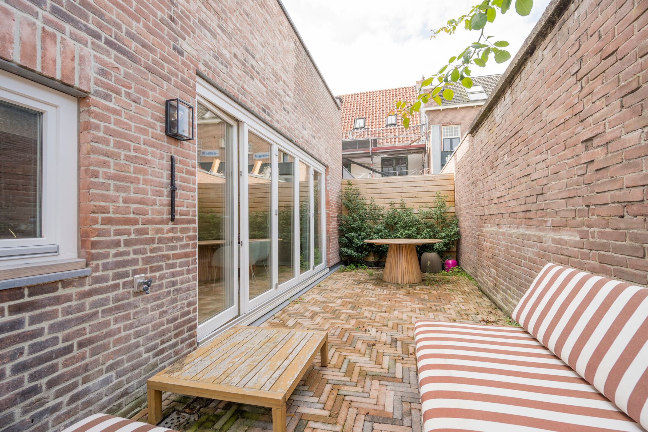 Photo 6 of Valkestraat 19