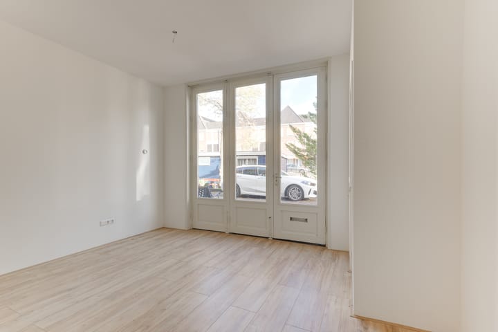 Studio te koop: Utrechtse Veer 28A1, Leiden