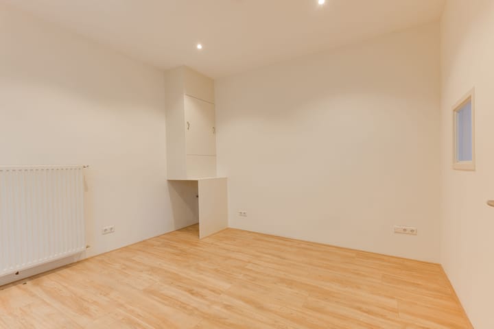 Studio te koop: Utrechtse Veer 28A1, Leiden