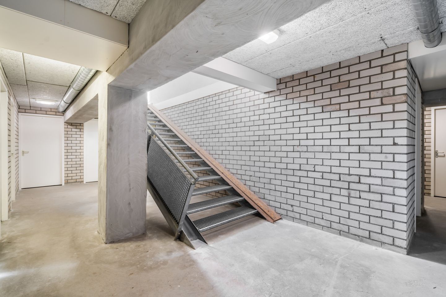 Photo 55 of Van Berlostraat 24