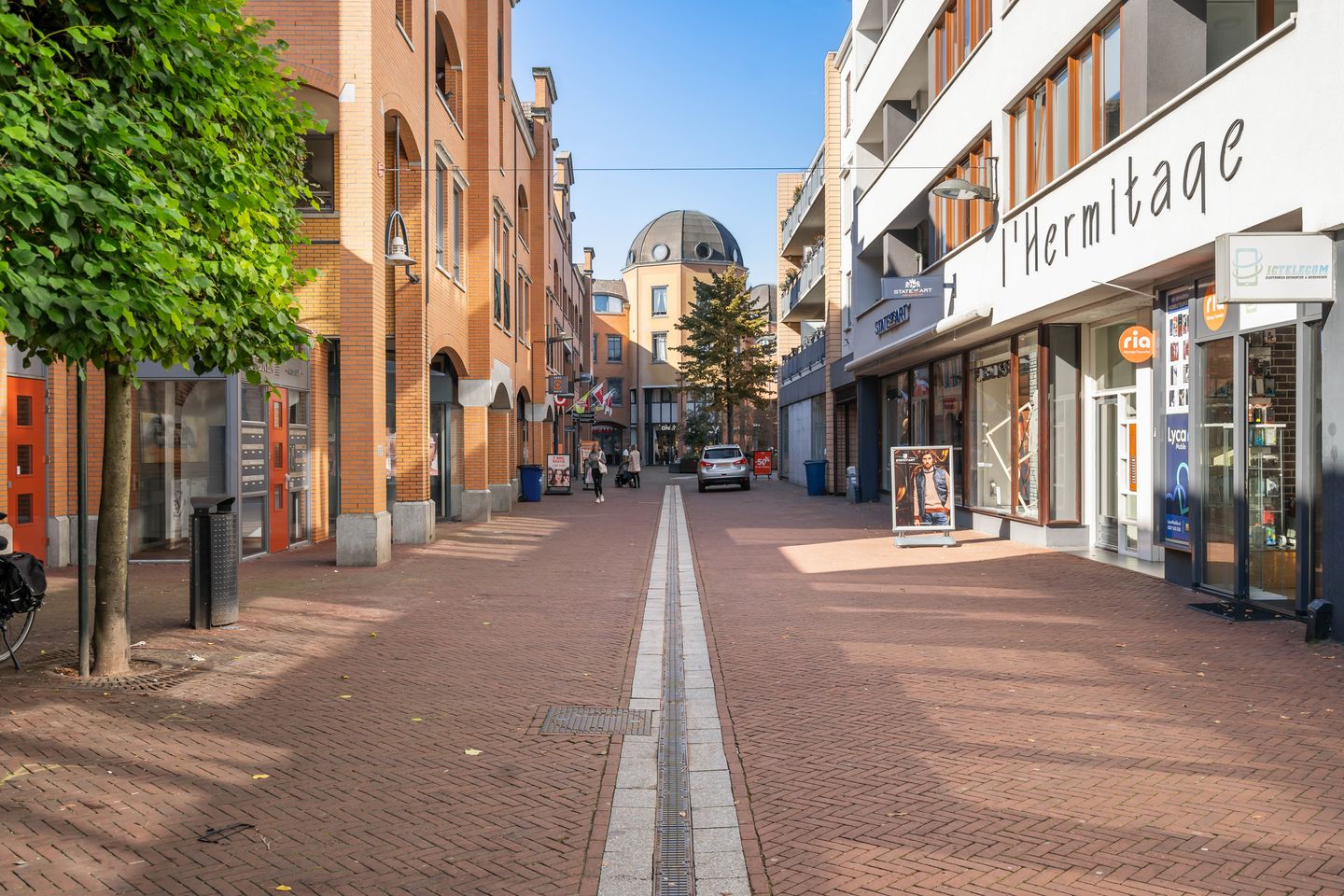 Photo 59 of Van Berlostraat 24