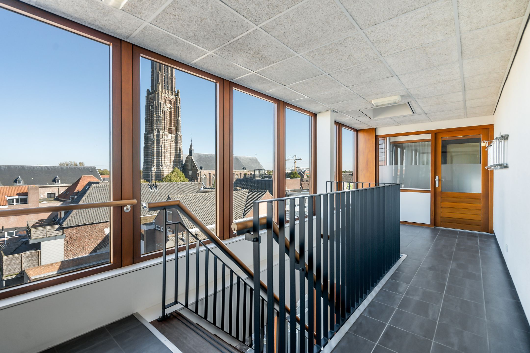 Photo 15 of Van Berlostraat 24