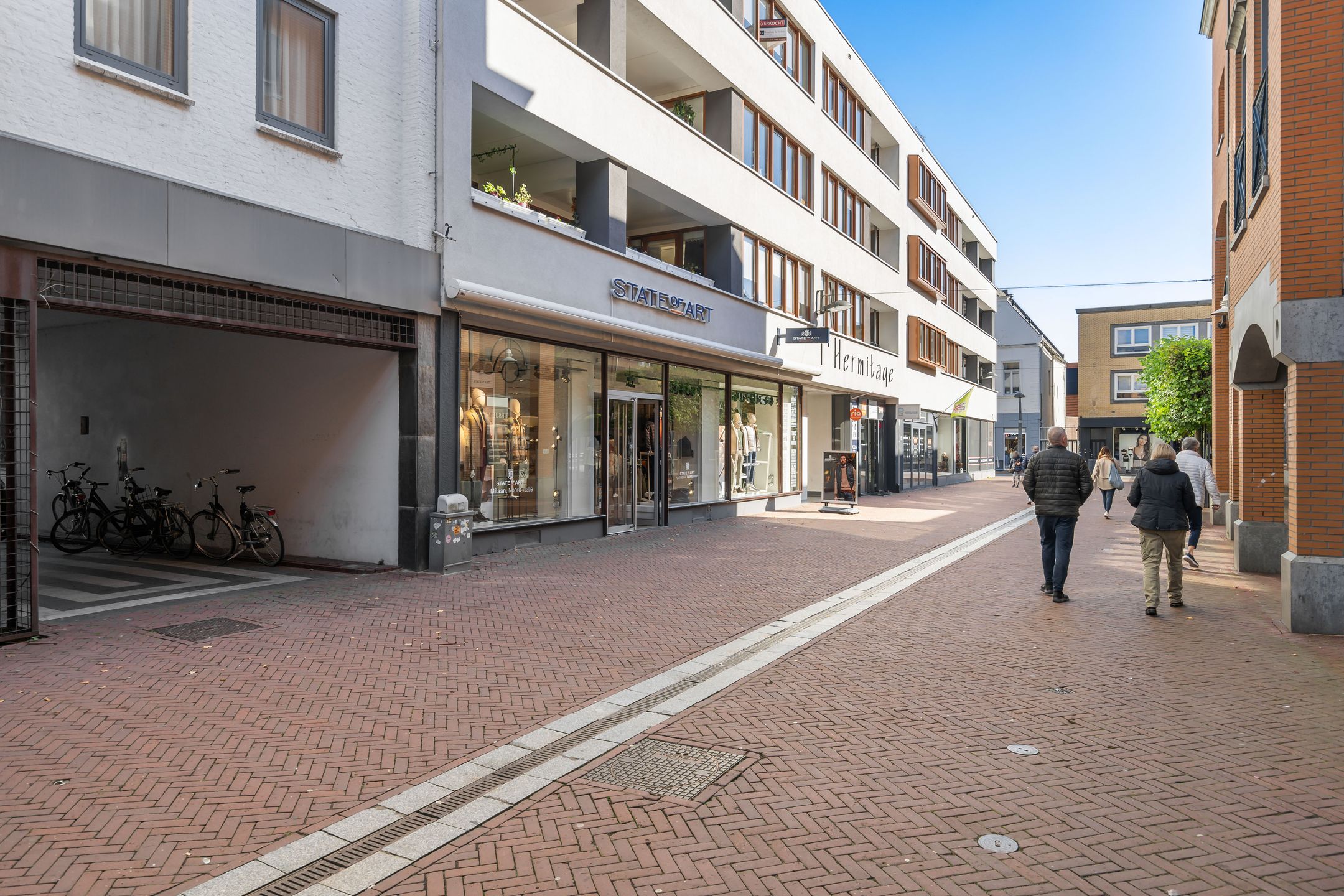 Photo 57 of Van Berlostraat 24