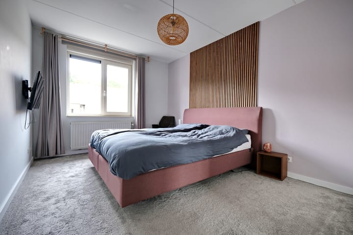Tussenwoning te koop: Ermerzand 44, Ede