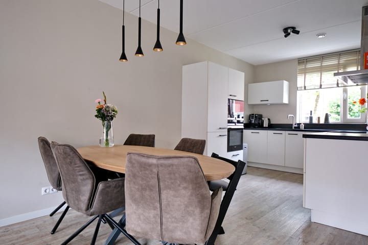 Tussenwoning te koop: Ermerzand 44, Ede