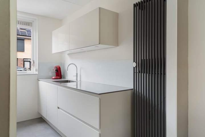 Tussenwoning te koop: Aagje Dekenstraat 16, Pijnacker