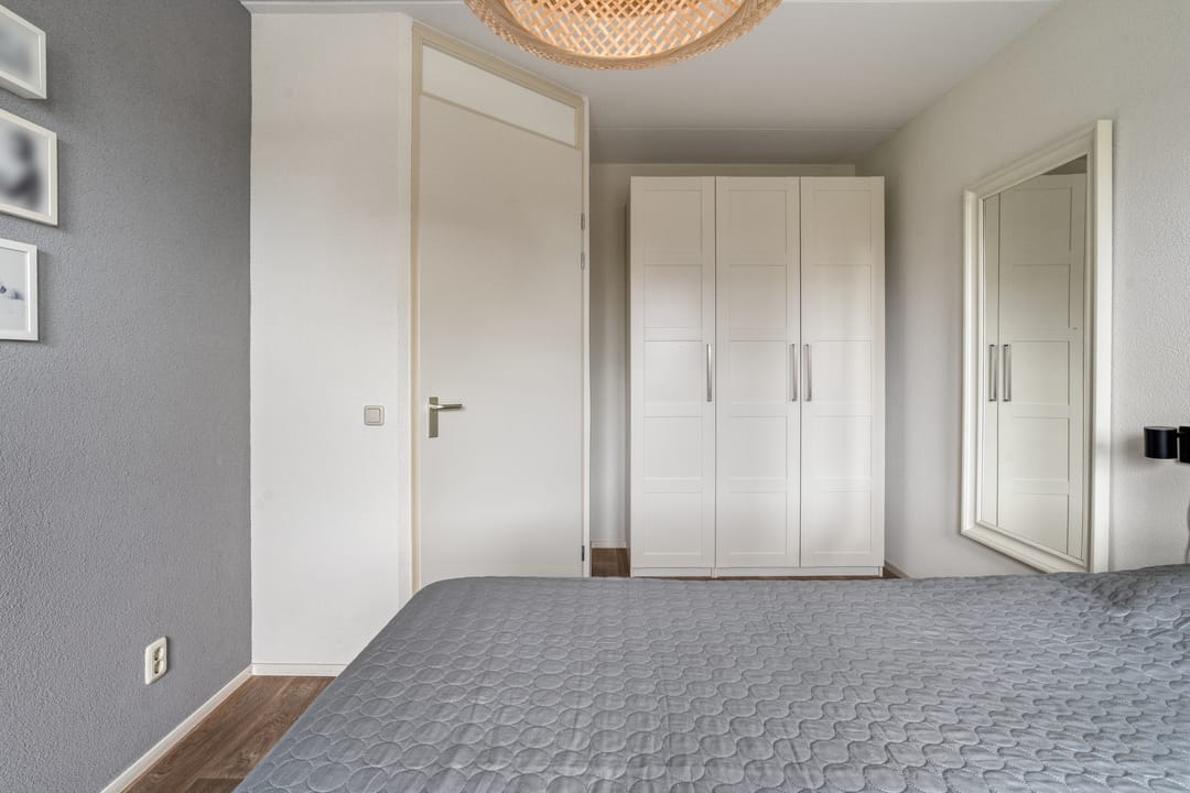 Photo 23 of Van Barneveldstraat 18
