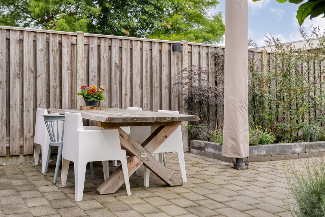Photo 38 of Van Barneveldstraat 18