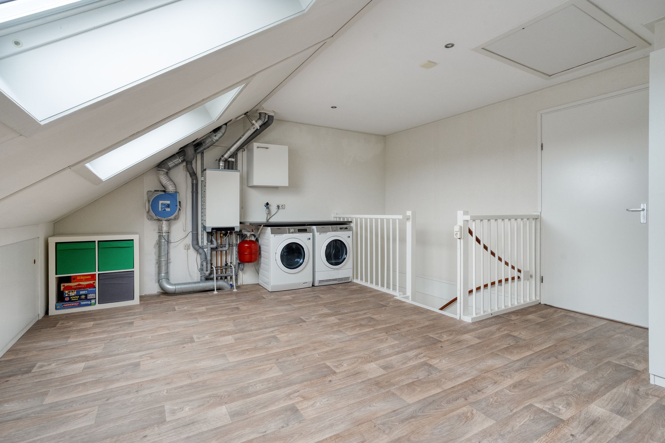 Photo 33 of Van Barneveldstraat 18