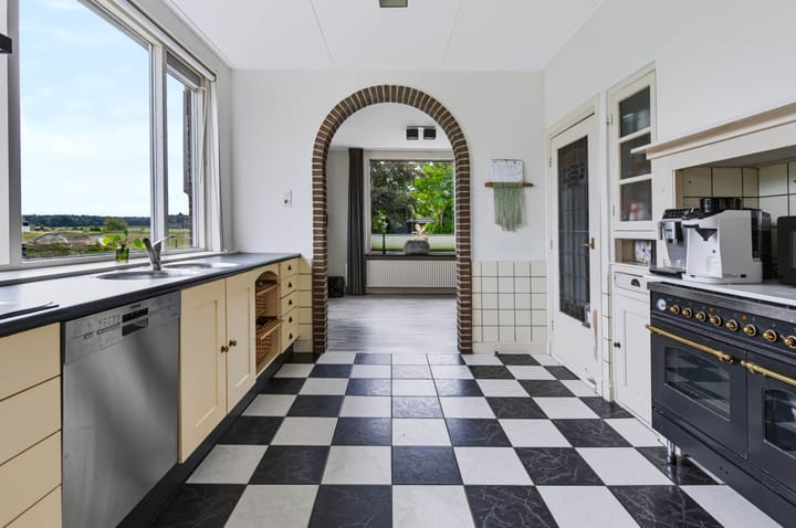 Vrijstaande woning te koop: Eerbeekseweg 115, Loenen