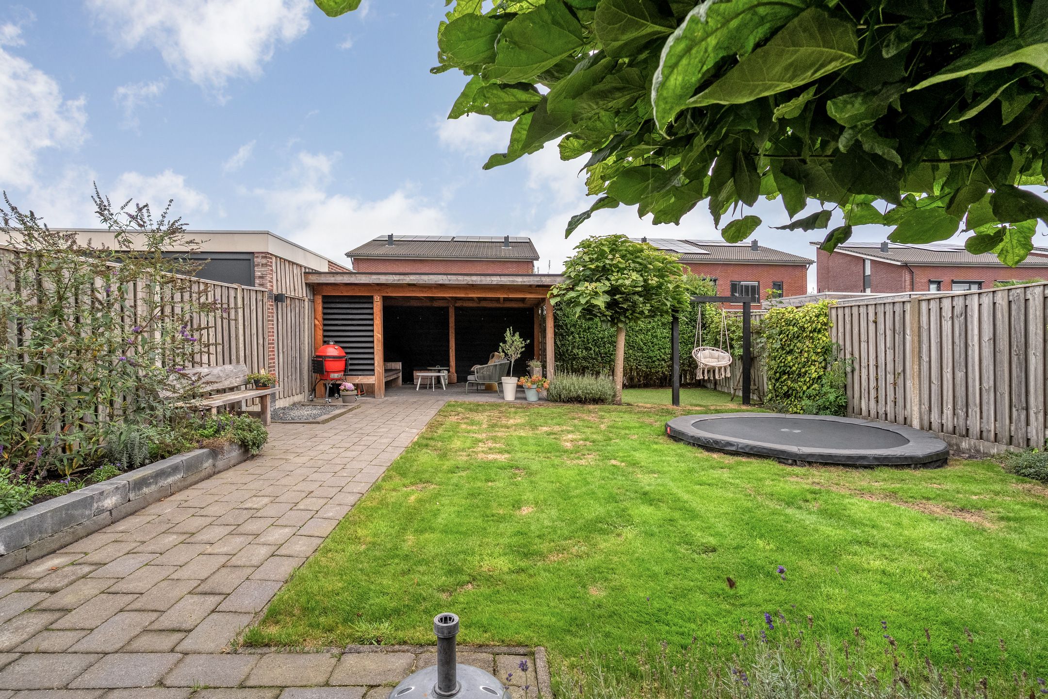 Photo 39 of Van Barneveldstraat 18