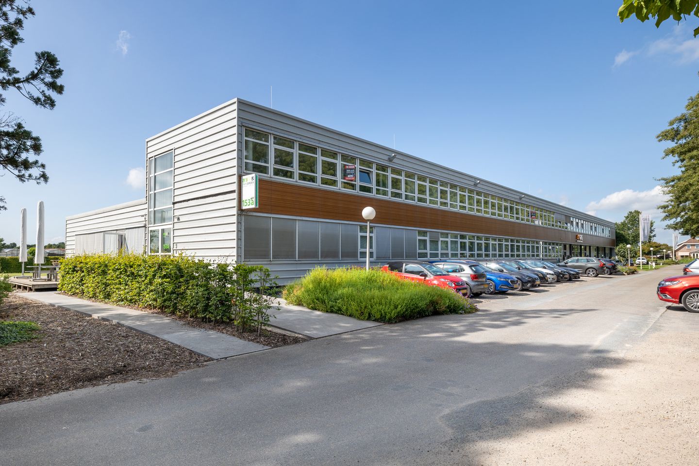 View photo 2 of Rijneveld 153-A